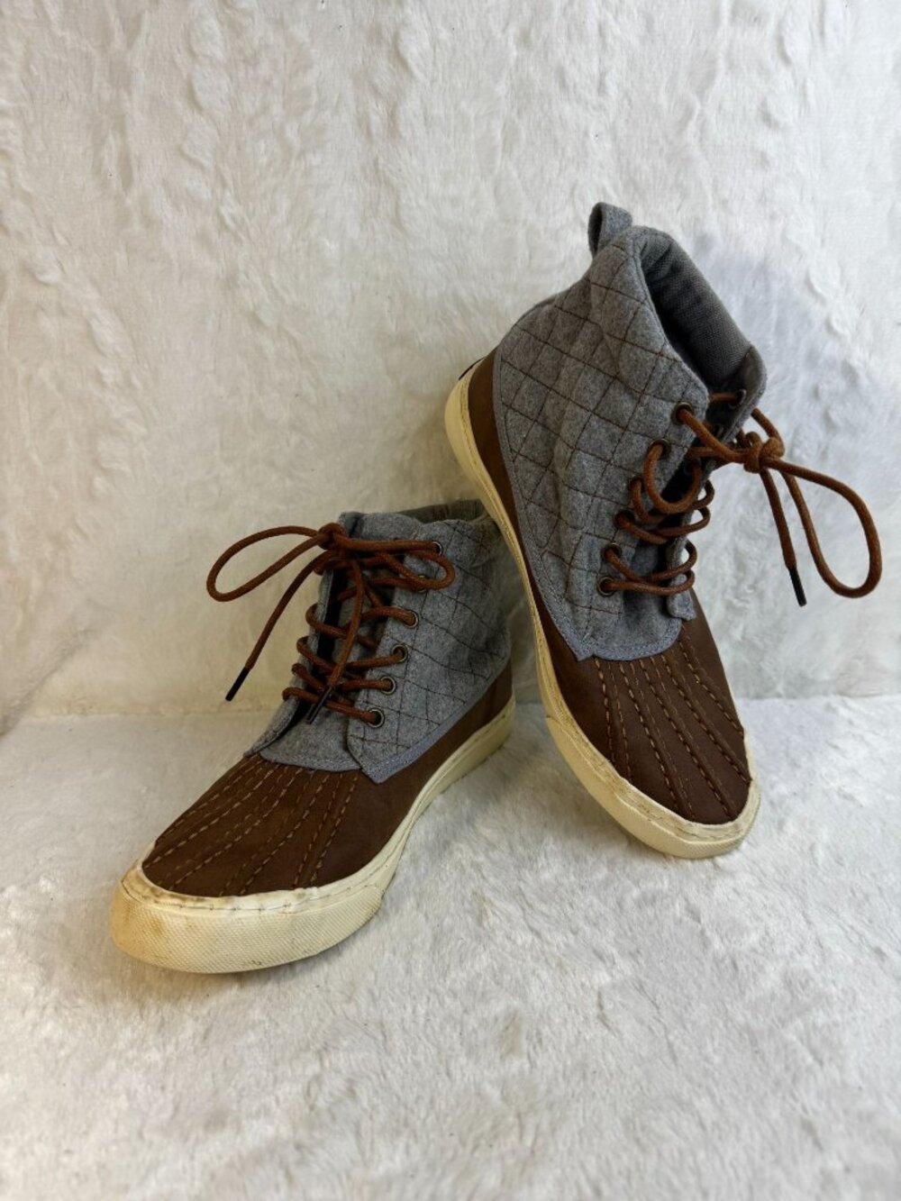 Lamo Alta lace-up boot Chic Contemporary Boho Preppy Comfy Women's Sz 9